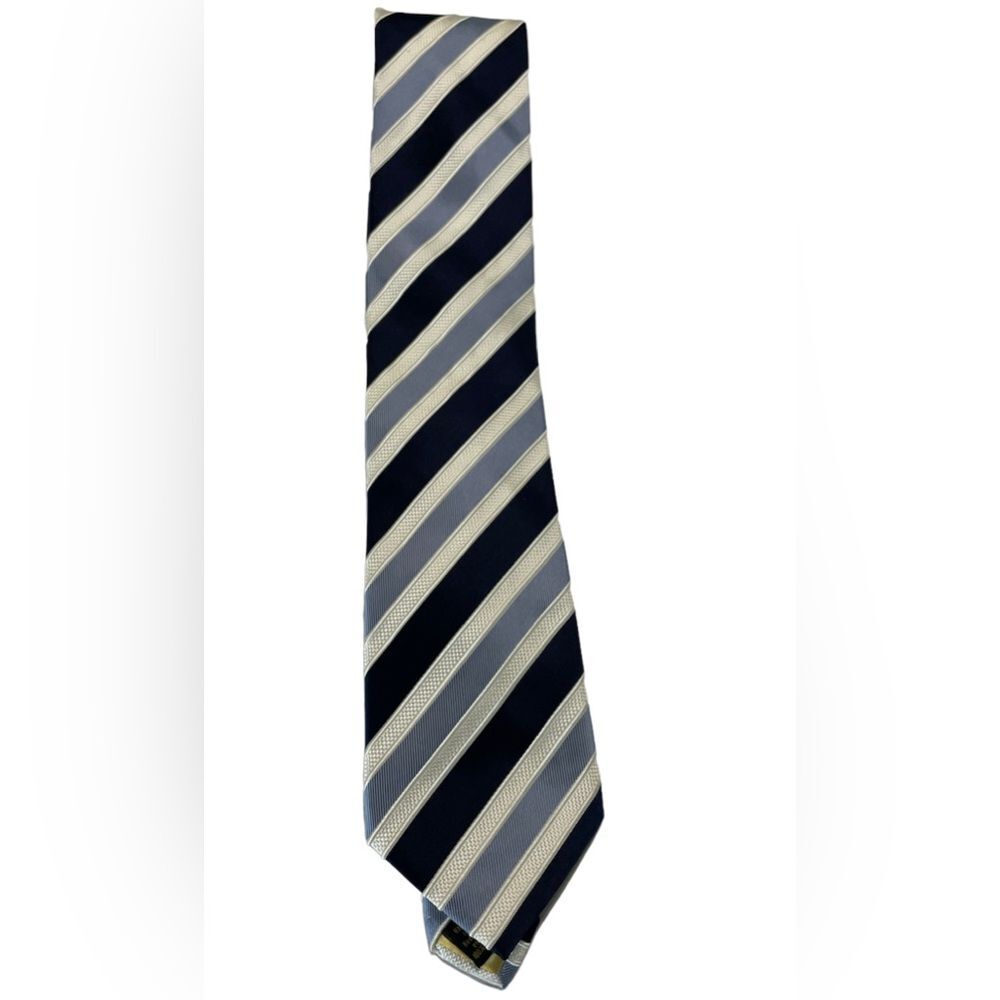 Donald J. Trump Signature Collection classic blue Striped 100% Silk Neck Tie